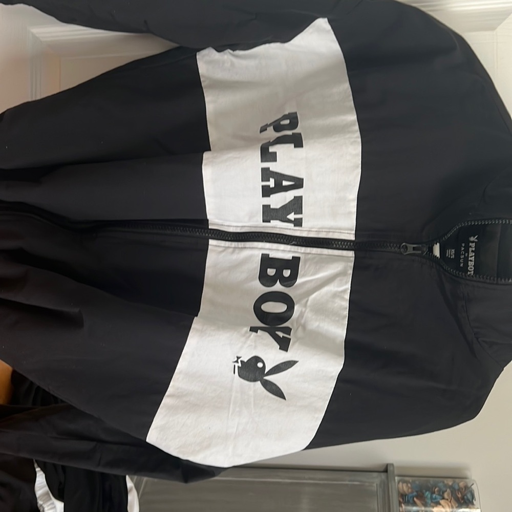 Wind breaker jacket